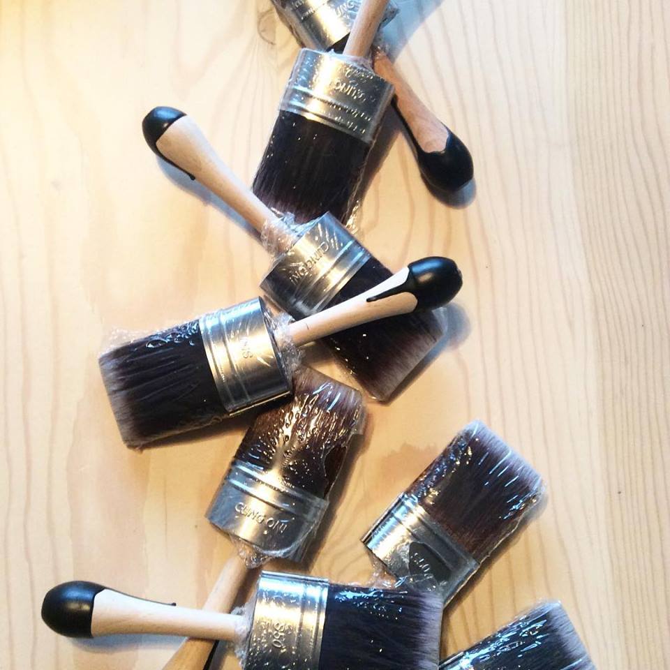 Cling On Short Handle Paint Brushes
