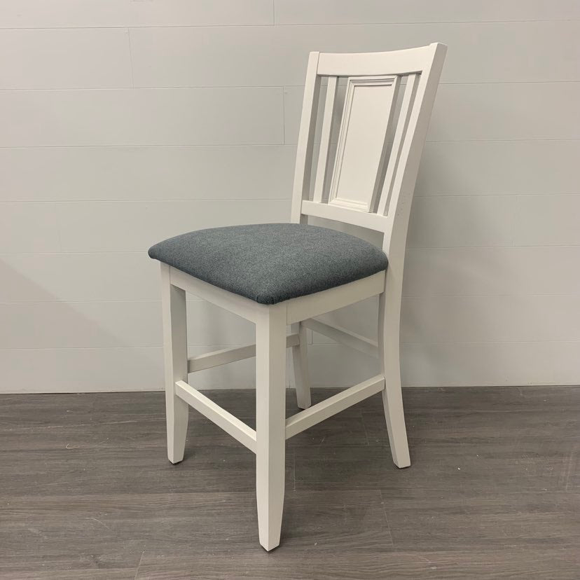 4 Little White Stools