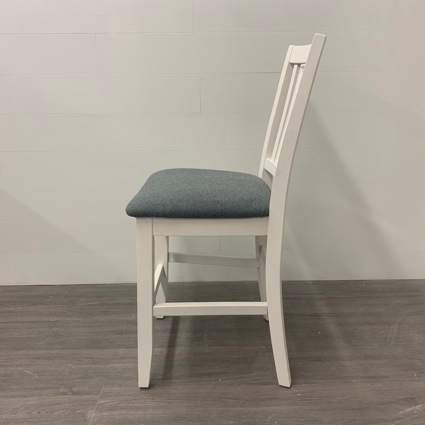 4 Little White Stools
