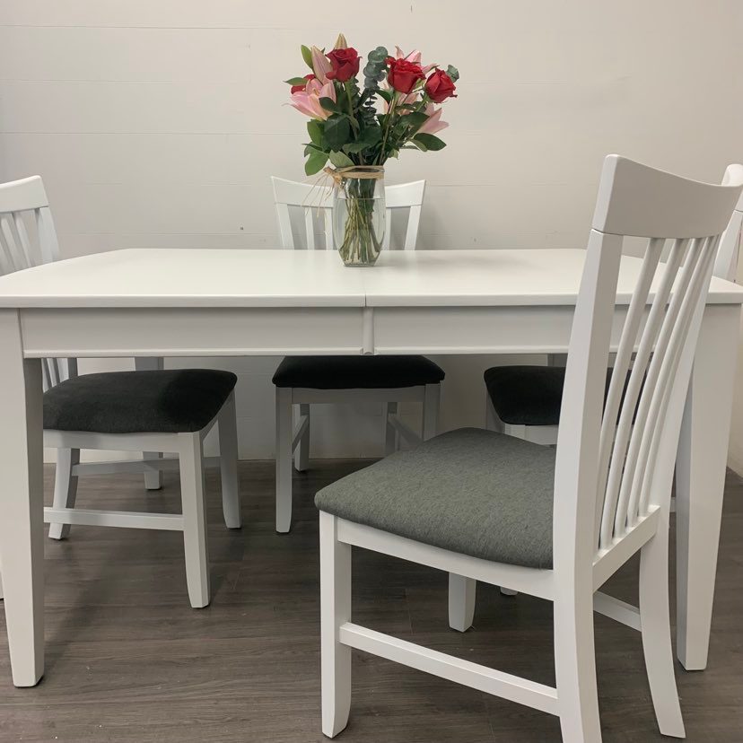 6 Piece Crystal Mountain Dining Set