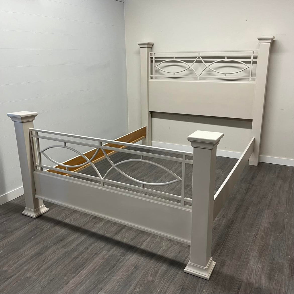Sea Salt Queen Bed