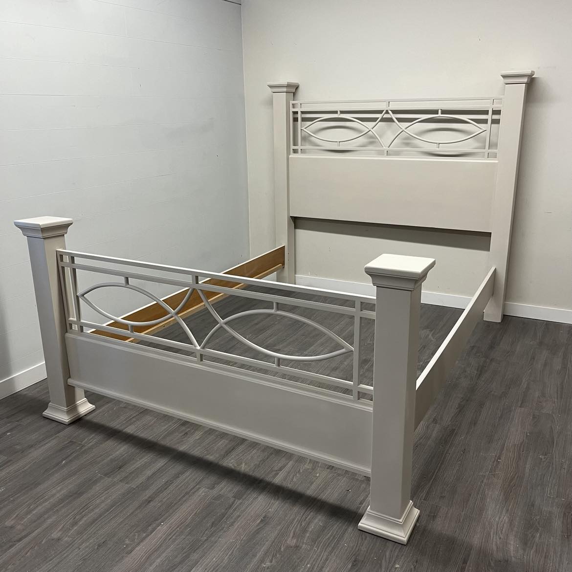 Sea Salt Queen Bed