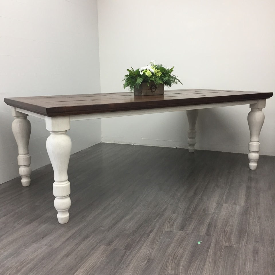 Marsilona Harvest Table