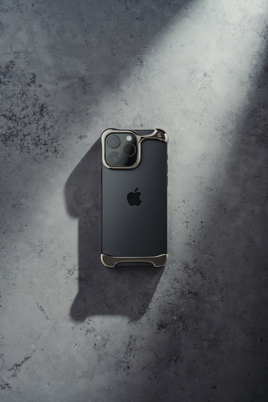 Arc Pulse for iPhone 16 Pro Max