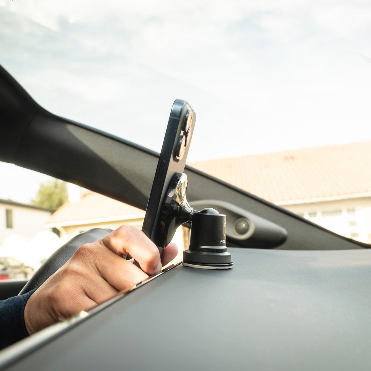 MobNetic Maxx .MS CHROME Finish | Non-Charging MagSafe® Magnetic Phone Mount
